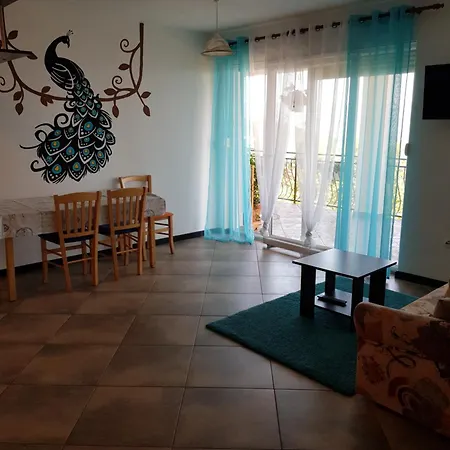 Adriana F. Apartman