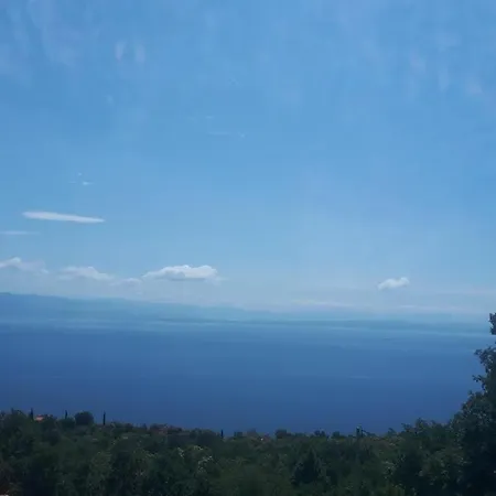 Adriana F. Apartment